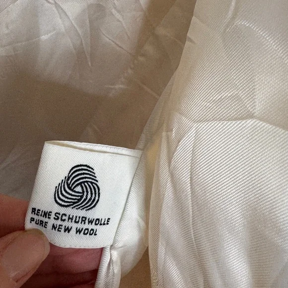 Escada Couture Cream and Black Vintage Women's Jacket - Picture 16 of 16